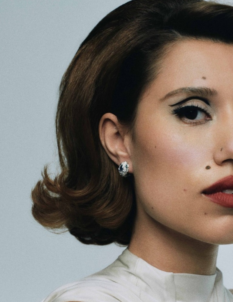 Make-Up Artist – featured image