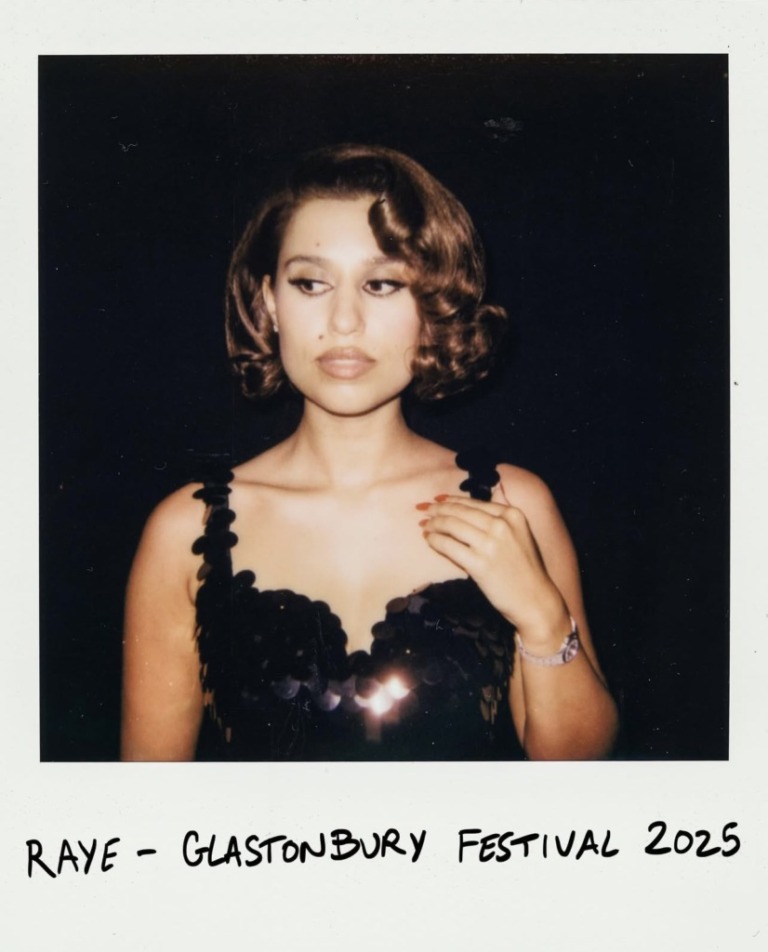 Raye - Glastonbury 2025 – featured image